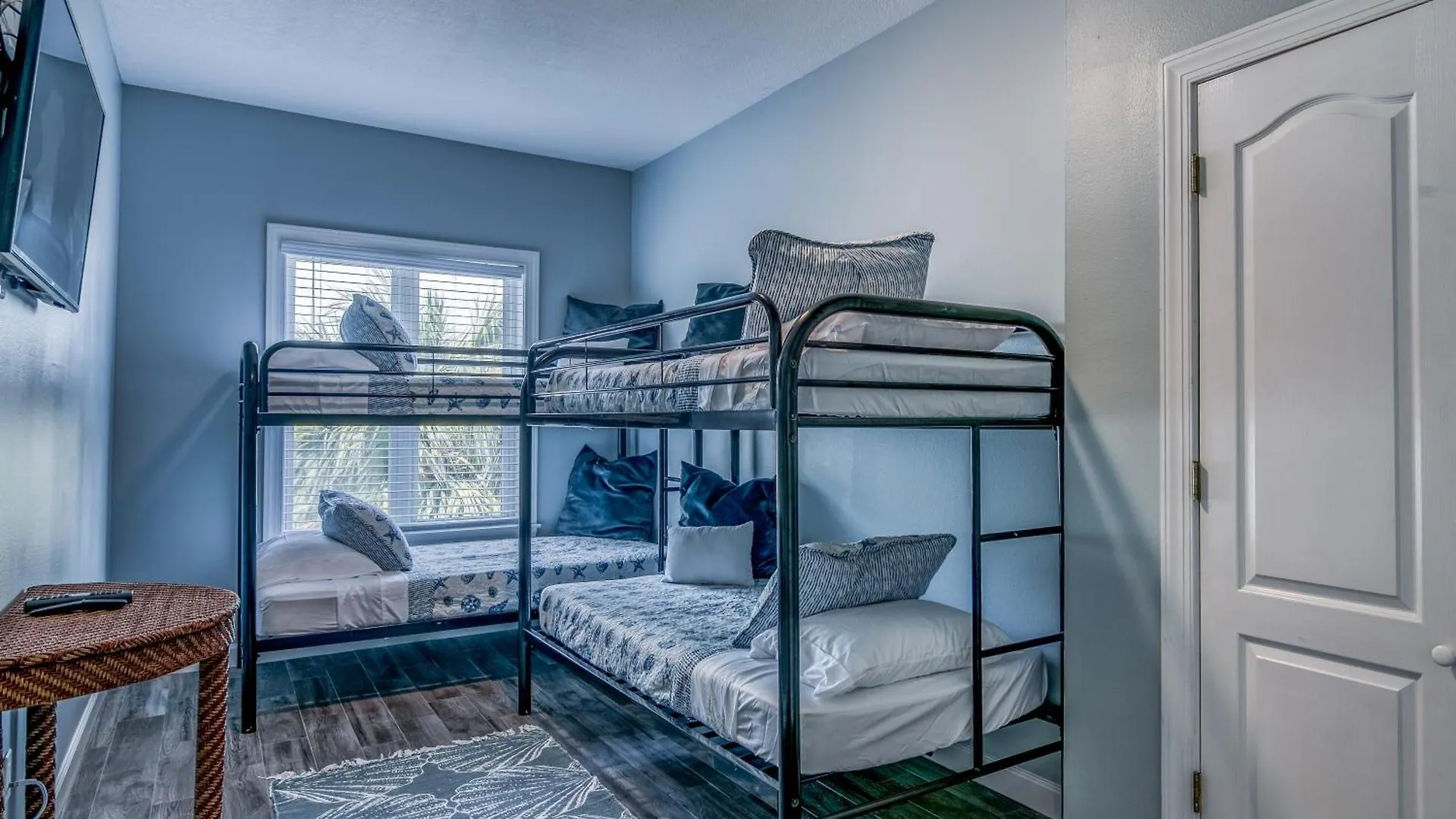 Holiday home Doctor'S Orders 2 Short Walk To Private Deeded Beach Sleeps 14 Destin United States